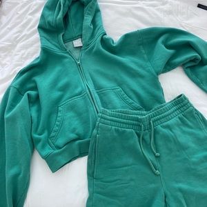 Aritzia sweatsuit set